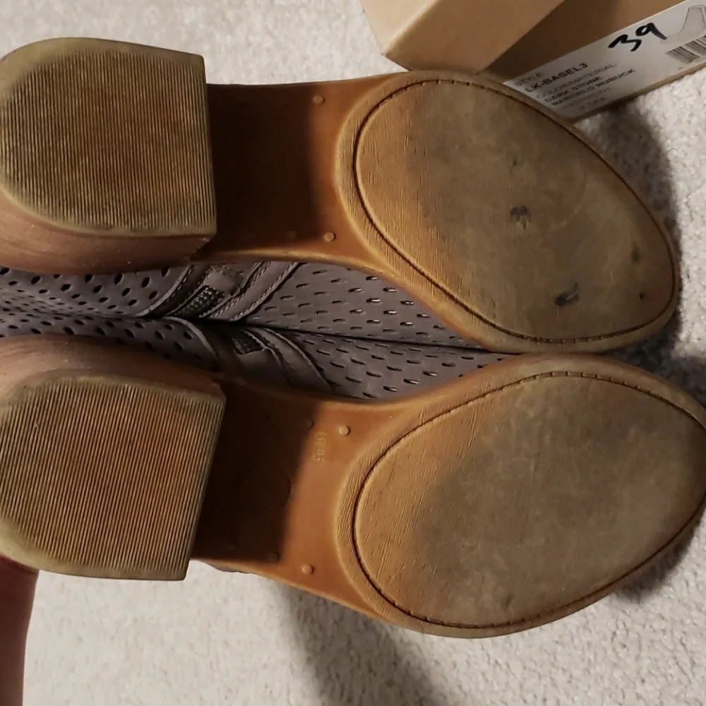 Lucky brand 9.5 perforated taupe booties Barcelona